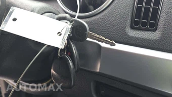 2004 Chevrolet SSR Regular Cab Short Bed – miniatura 17