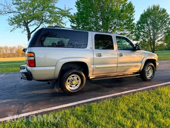 2004 Chevrolet Suburban 2500 LT 1SM - miniatura 16