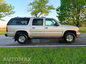 2004 Chevrolet Suburban 2500 LT 1SM - miniatura 2
