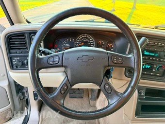 2004 Chevrolet Suburban 2500 LT 1SM - miniatura 28