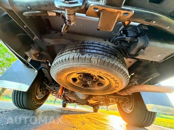 2004 Chevrolet Suburban 2500 LT 1SM - miniatura 37