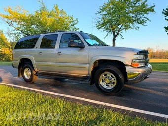 2004 Chevrolet Suburban 2500 LT 1SM - miniatura 4