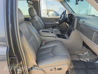 2004 Chevrolet Suburban - miniatura 8
