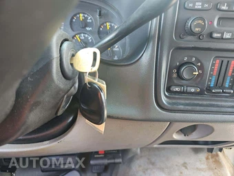 2004 Chevrolet Tahoe LS – miniatura 5