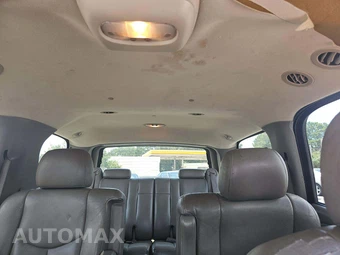 2004 Chevrolet Tahoe LS – miniatura 8