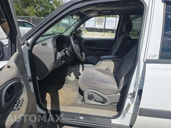 2004 Chevrolet TrailBlazer LS – miniatura 3