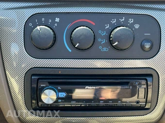 2004 Chrysler Sebring LXi Convertible - miniatura 30
