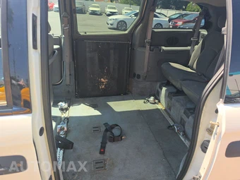2004 Dodge Grand Caravan SE Minivan 119.3" WB – miniatura 13