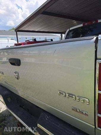 2004 Dodge Ram 1500 SLT - miniatura 7
