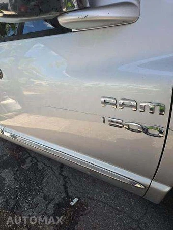 2004 Dodge Ram 1500 SLT Crew Cab Medium Bed – miniatura 11