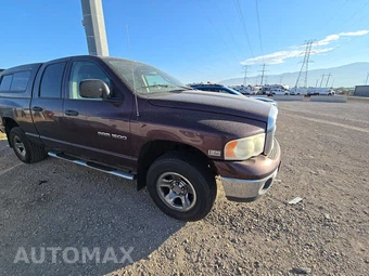 2004 Dodge Ram 1500 SLT Crew Cab Medium Bed – miniatura 3