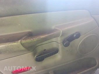 2004 Dodge Ram 1500 ST Crew Cab Medium Bed - miniatura 9