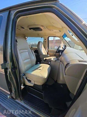 2004 Ford E-150 Wagon XL 138.0" WB - miniatura 19