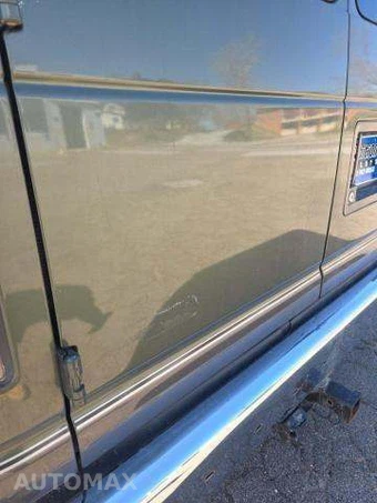 2004 Ford E-150 Wagon XL 138.0" WB - miniatura 32