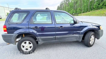2004 Ford Escape XLS - miniatura 13