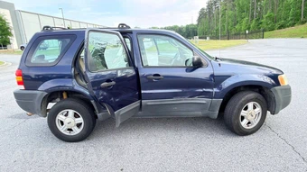 2004 Ford Escape XLS - miniatura 4