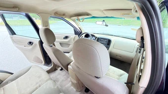 2004 Ford Escape XLS - miniatura 7