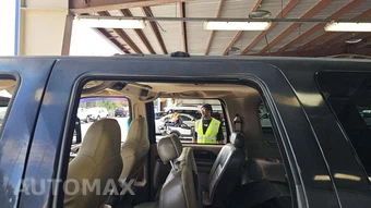 2004 Ford Excursion Eddie Bauer – miniatura 8