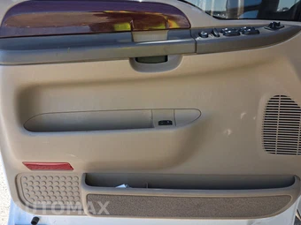 2004 Ford Excursion Eddie Bauer - miniatura 9