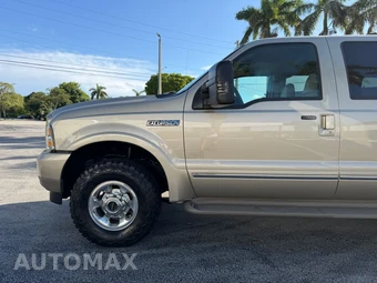 2004 Ford Excursion Limited - miniatura 11
