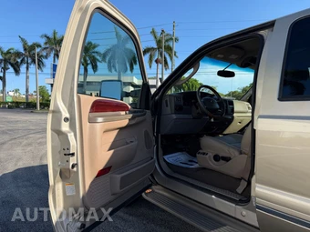 2004 Ford Excursion Limited - miniatura 28