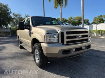 2004 Ford Excursion Limited - miniatura 3