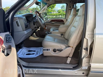 2004 Ford Excursion Limited - miniatura 30