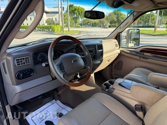 2004 Ford Excursion Limited - miniatura 32