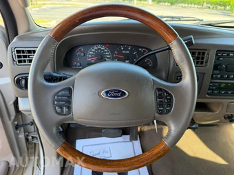 2004 Ford Excursion Limited - miniatura 35