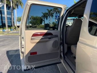 2004 Ford Excursion Limited - miniatura 46