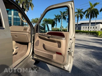 2004 Ford Excursion Limited - miniatura 61