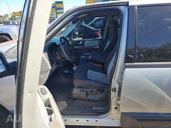 2004 Ford Expedition XLS - miniatura 6
