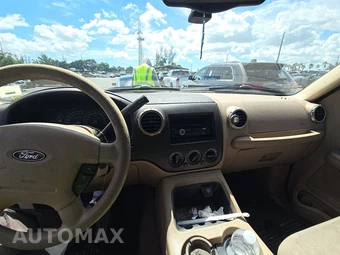 2004 Ford Expedition XLT Sport – miniatura 11