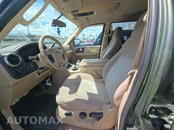 2004 Ford Expedition XLT Sport – miniatura 7
