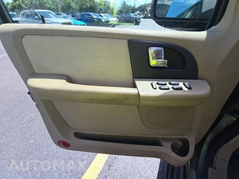 2004 Ford Expedition XLT Sport – miniatura 9