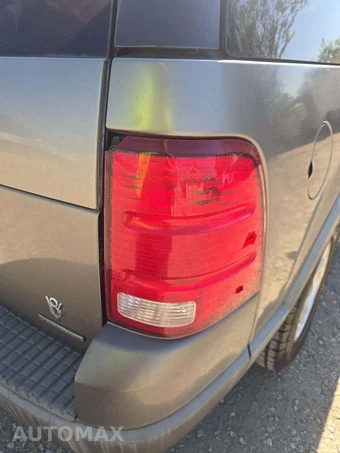 2004 Ford Explorer NBX – miniatura 22