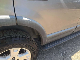 2004 Ford Explorer NBX – miniatura 24