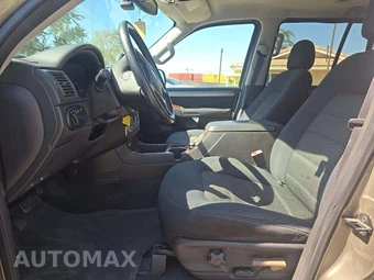 2004 Ford Explorer NBX – miniatura 3