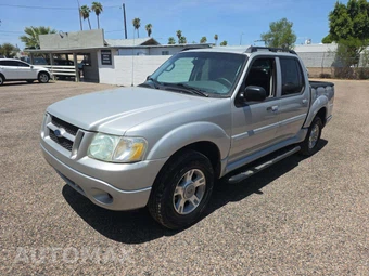 2004 Ford Explorer Sport Trac XLT Crew Cab Short Bed