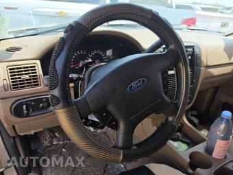 2004 Ford Explorer XLS – miniatura 10