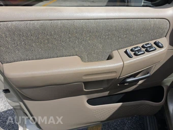 2004 Ford Explorer XLS – miniatura 9