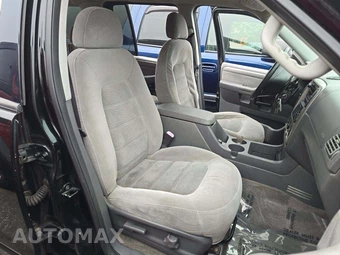2004 Ford Explorer XLT Sport – miniatura 18