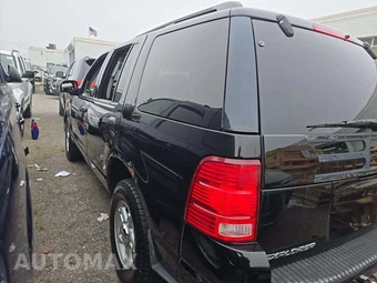2004 Ford Explorer XLT Sport – miniatura 2