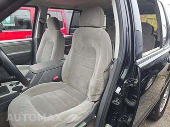 2004 Ford Explorer XLT Sport – miniatura 6
