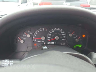 2004 Ford Explorer XLT Sport – miniatura 9