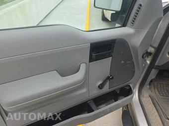 2004 Ford F-150 STX Extended Cab Medium Bed w/Rear Doors - miniatura 9