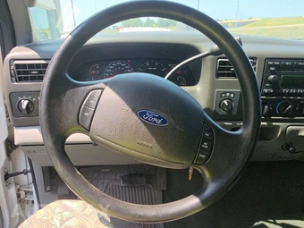 2004 Ford F-350 - miniatura 10