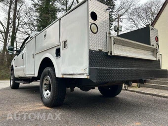 2004 Ford F-350 XL - miniatura 2