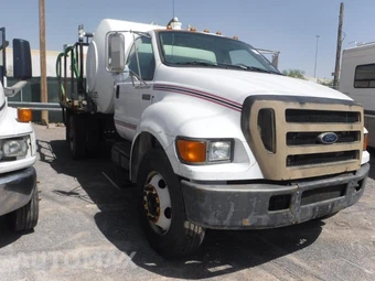 2004 FORD F650 - miniatura 2