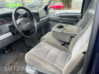 2004 Ford Falcon - miniatura 8